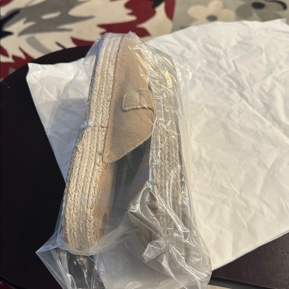 Haute Hippie Tan Suede Clogs - Picture 11 of 11